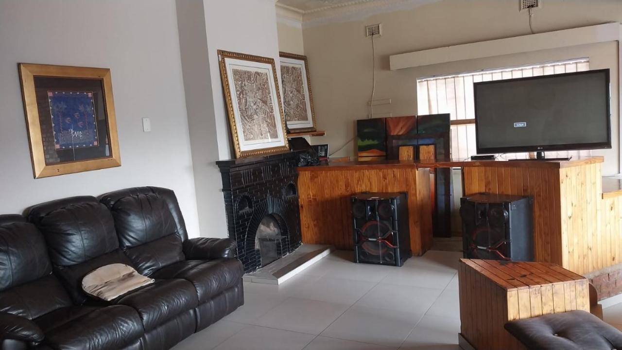 Jay'S Guest House วิตแบงก์ ภายนอก รูปภาพ