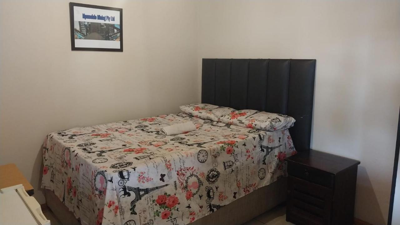 Jay'S Guest House วิตแบงก์ ภายนอก รูปภาพ